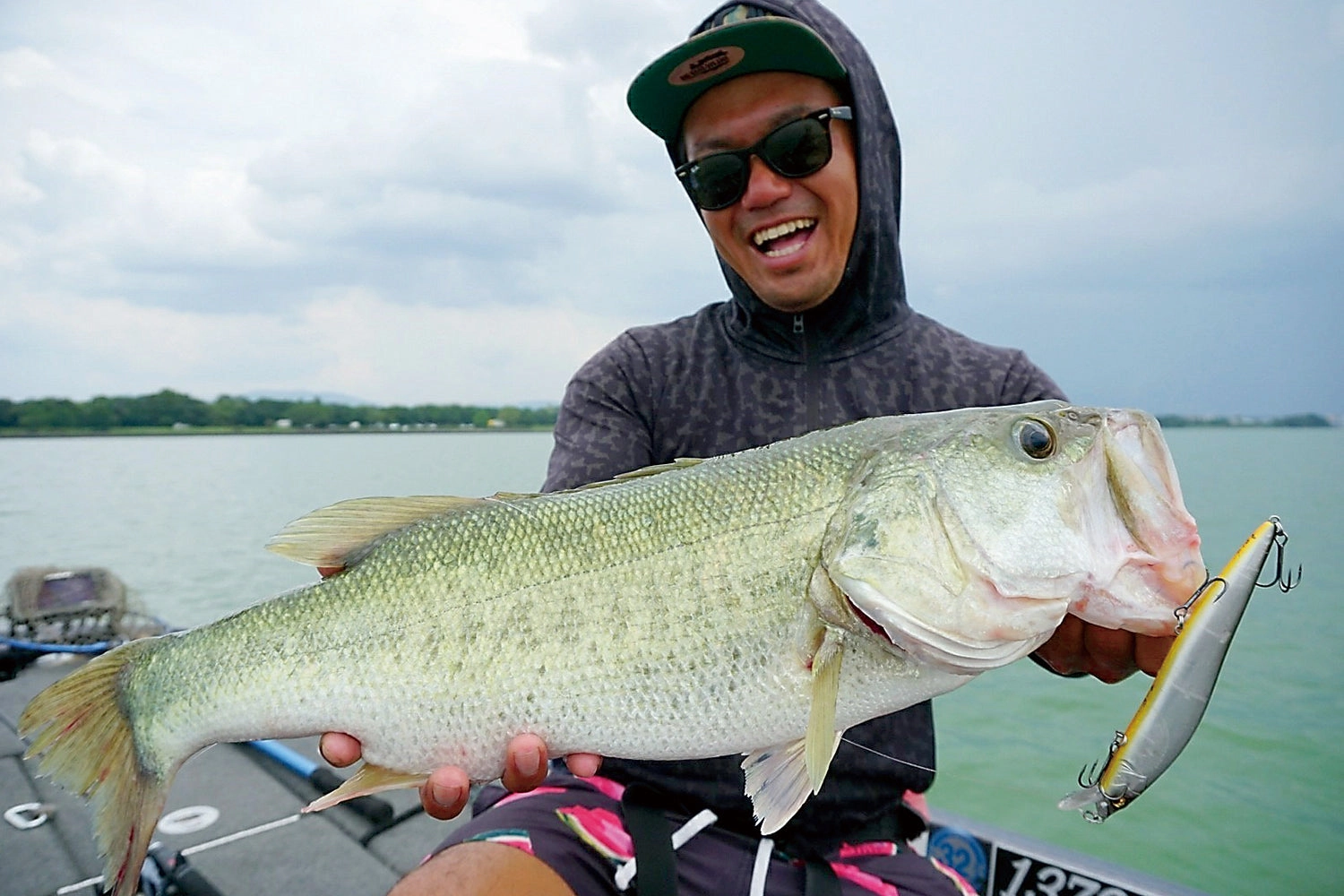 Megabass Vision Oneten Max LBO