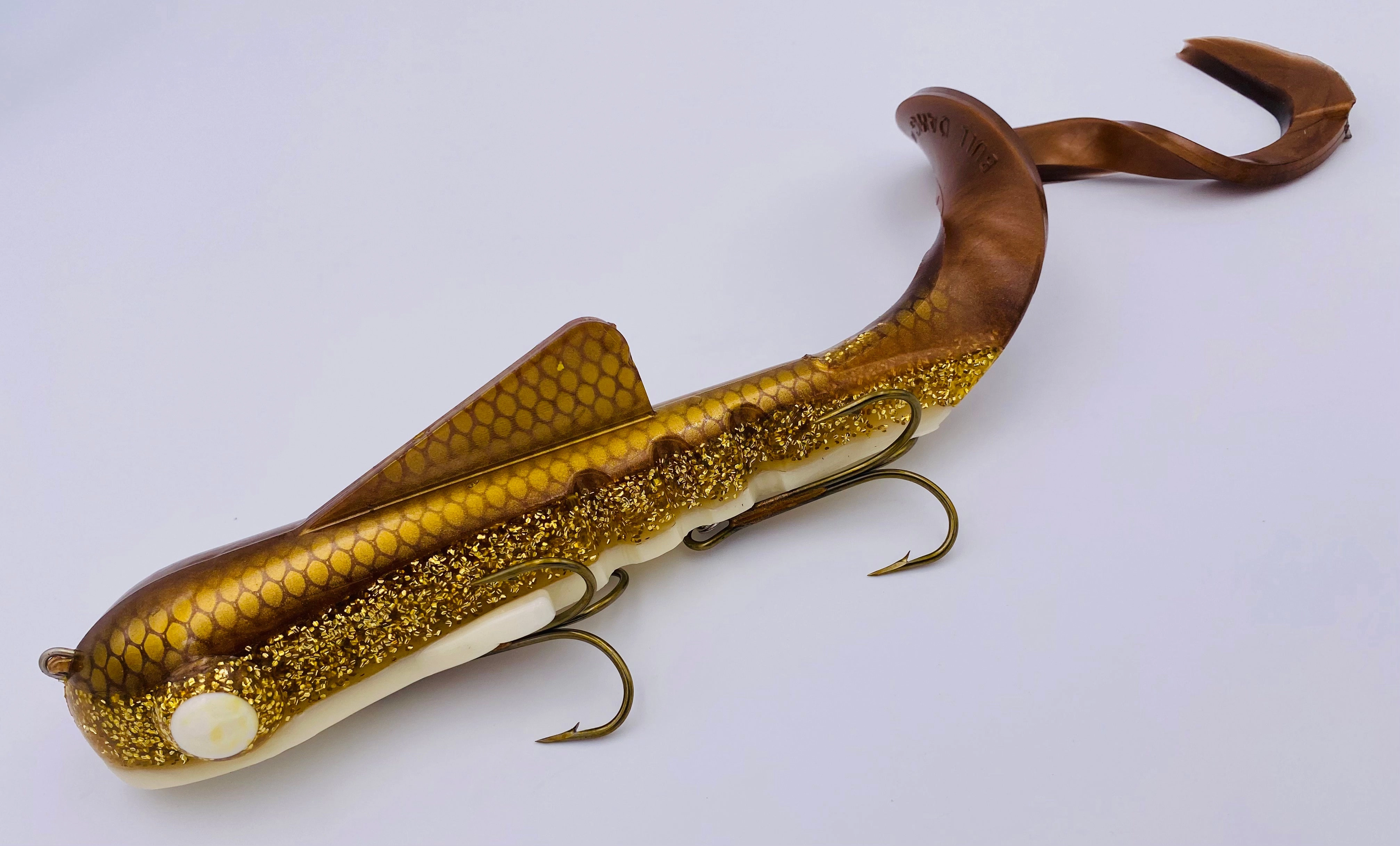 Regular Bull Dawg UV Reflex Brown Tail Walleye