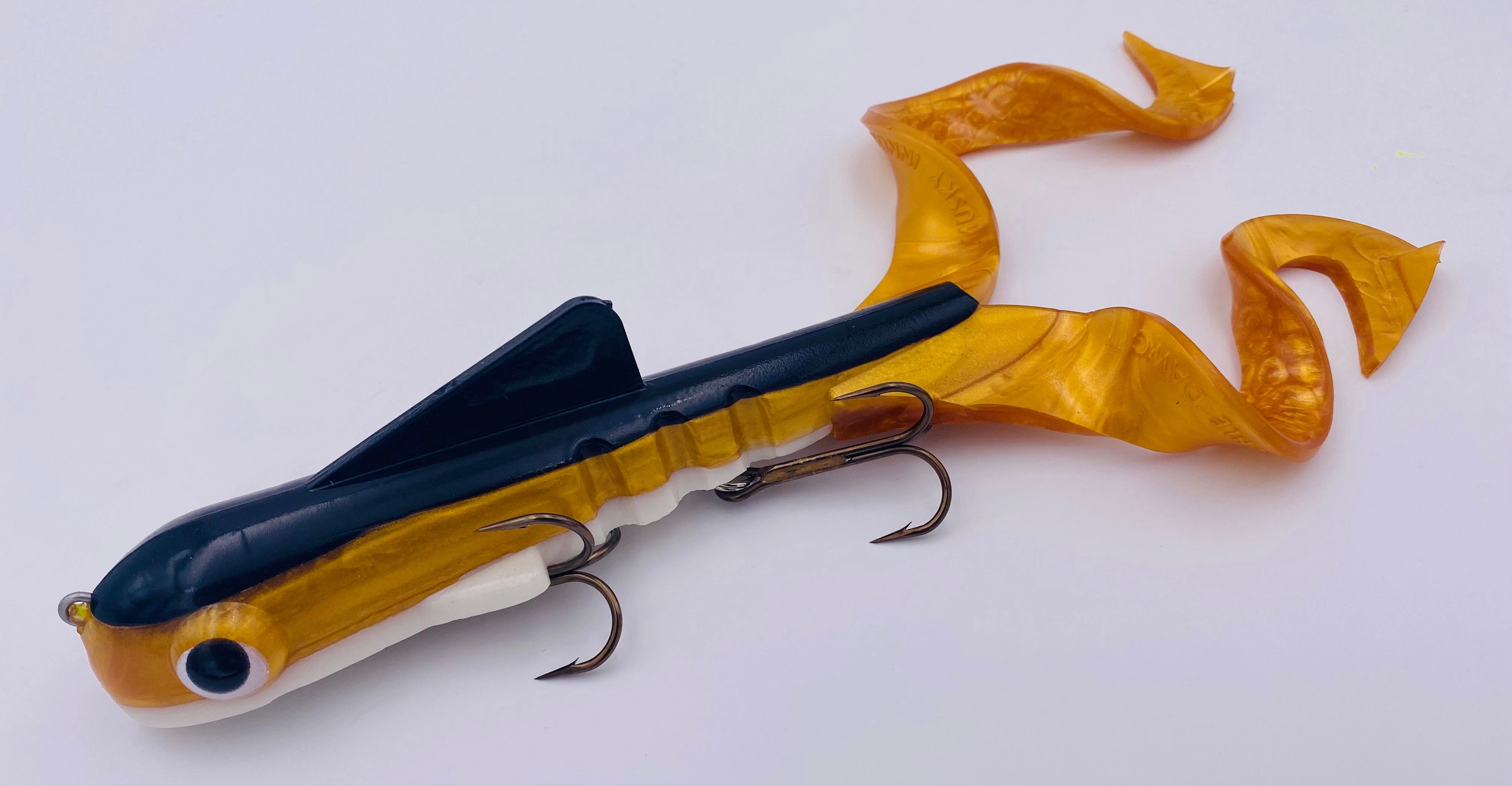 Regular Double Dawg Gold Tail Sucker